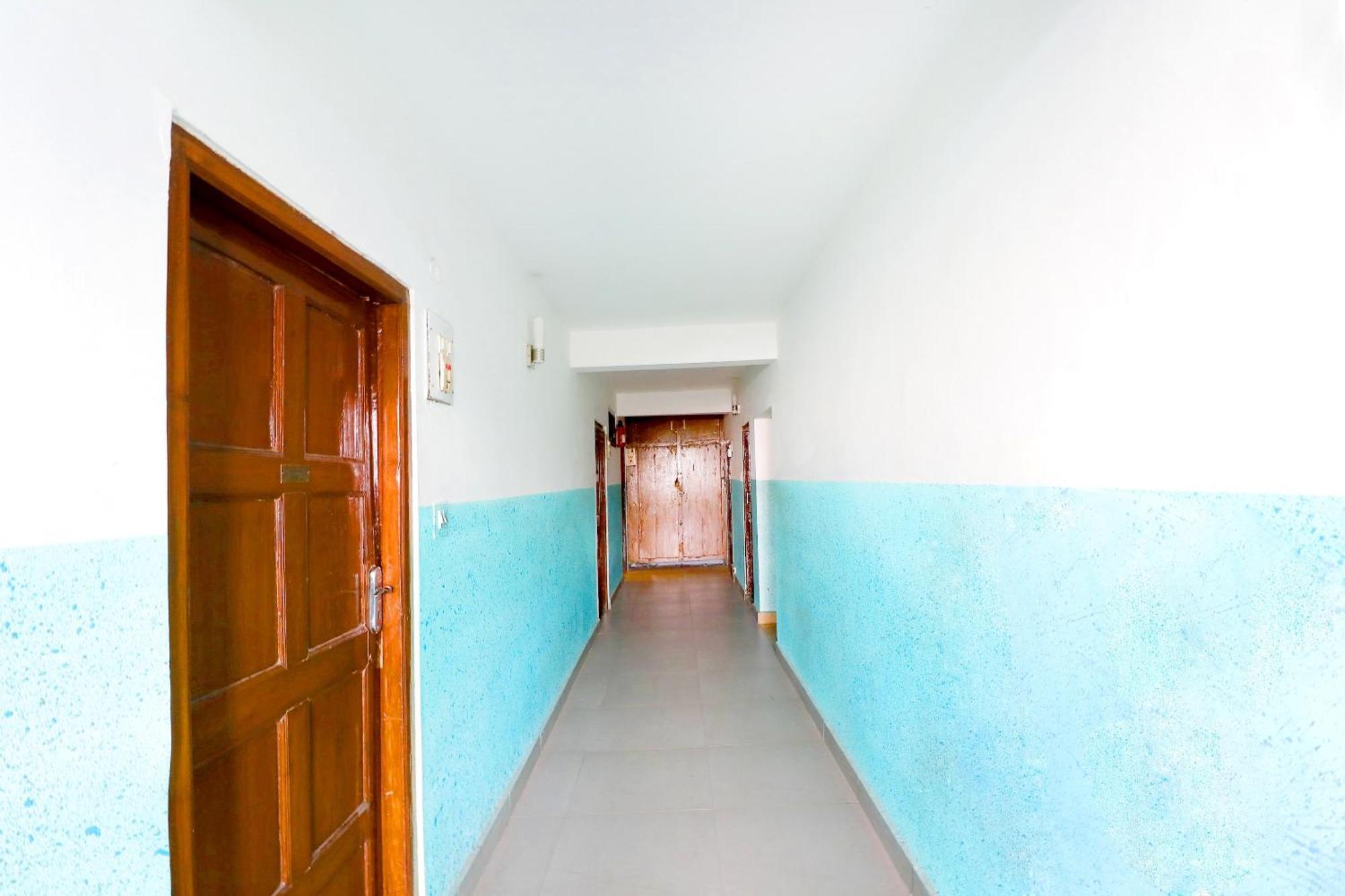 Oyo 45337 Hotel Woodland Шимла Екстериор снимка